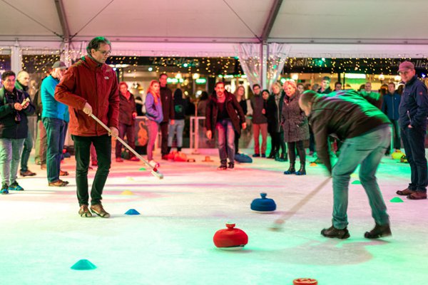 Curling Kurhaus verzameling 1.jpg