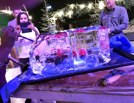 IJssculpturen Rotterdam Hotel Wings Pollaroid 2.jpg