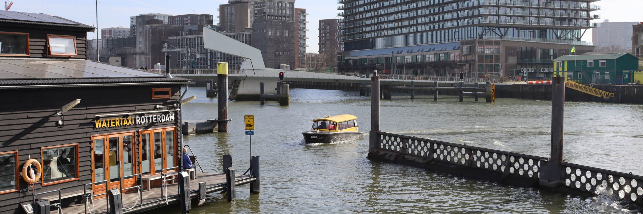 Rottedam algemeen 2 watertaxi.jpg